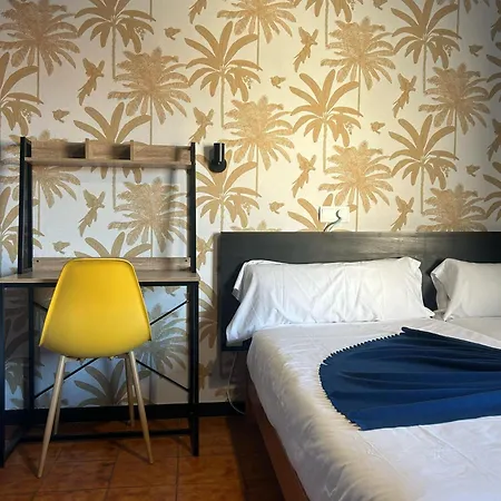 Hostal Balearic (Adults Only) San Antonio  Exterior photo